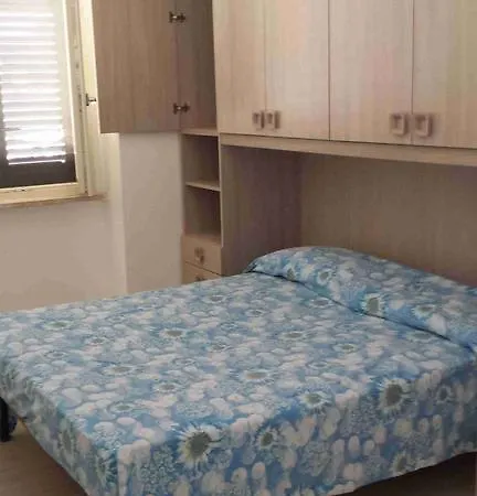 Apartament Pescoluse *